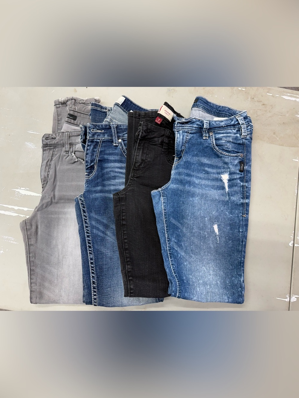 Women’s size 27 Jean Bundle